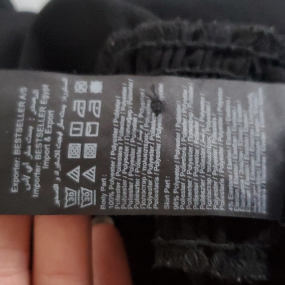 Long-sleeved black dress - Picture 6 of 6